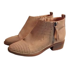 Time and Tru ankle boots